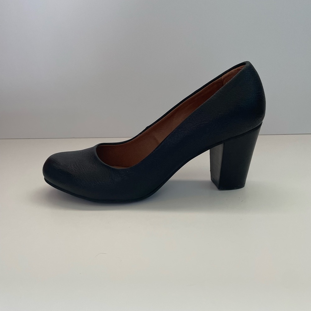 Bass chunky heels